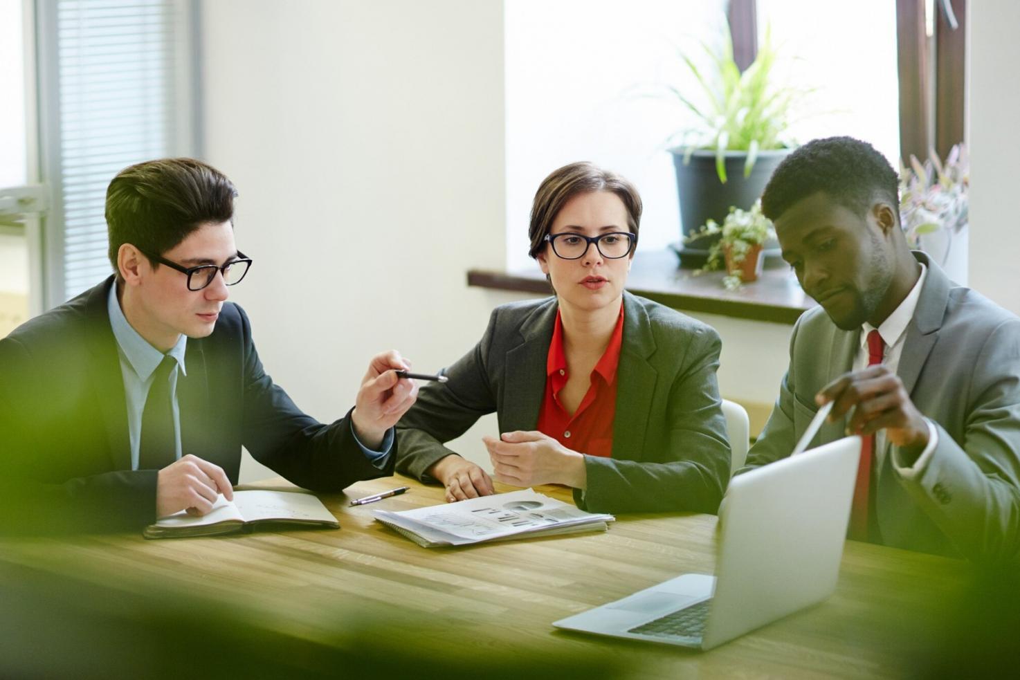 Interfaz de Search Console mostrando análisis de consultas y clics